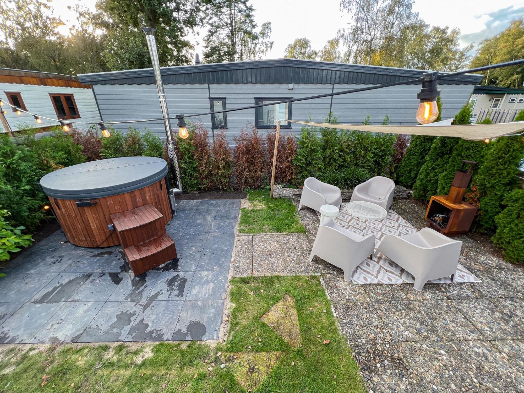Bosrijk Chalet - Hottub - Veluwe Putten Kültér fotó