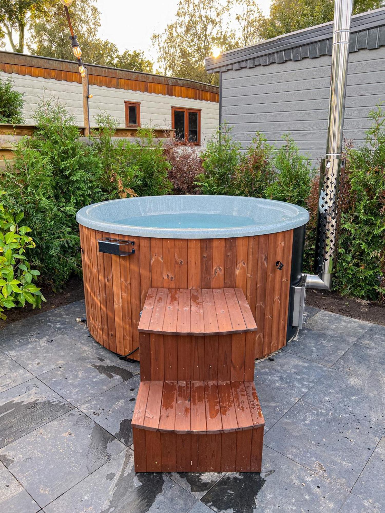 Bosrijk Chalet - Hottub - Veluwe Putten Kültér fotó
